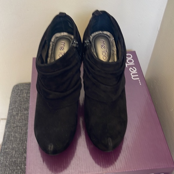 Me Too booties size 8 - Picture 2 of 8